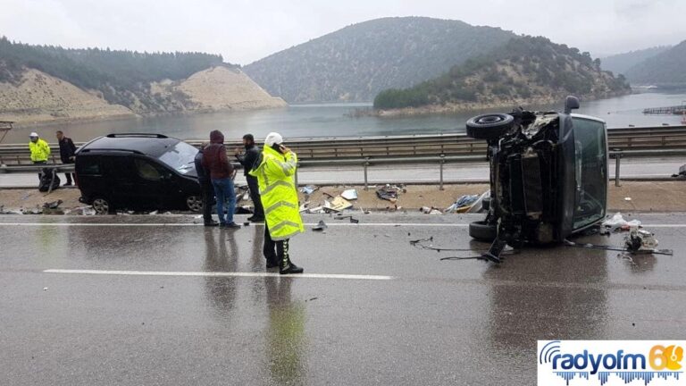 Yağmur nedeniyle kayganlaşan yolda kaza: 1 ölü