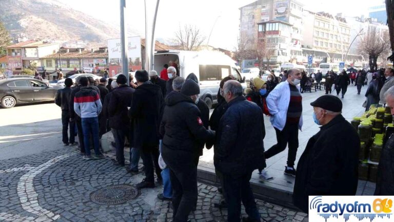 Tokat’ta, ücretsiz balık kuyruğu