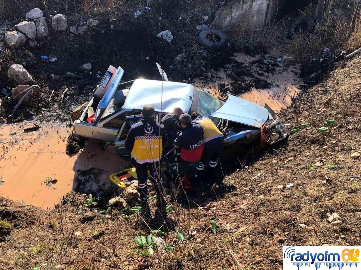 Tokat’ta otomobil sulama kanalına devrildi: 4 yaralı