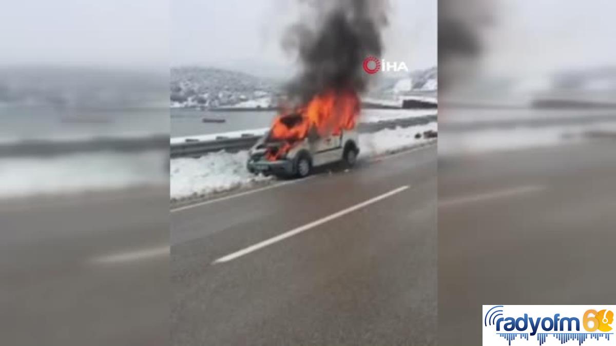 Tokat’ta seyir halindeki araç alev topuna döndü