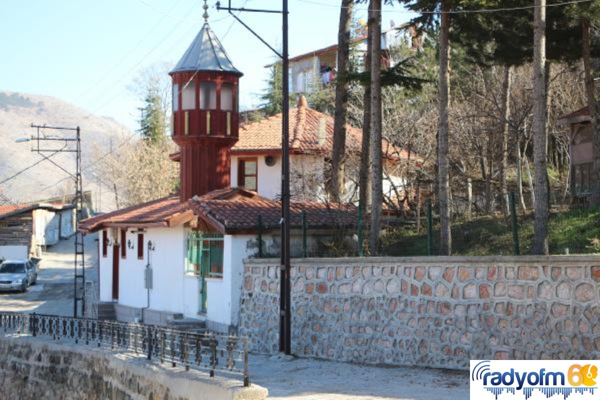 Ahi Paşa’nın yaptırdığı cami, 7 asırdır soyundan gelenler tarafından korunuyor