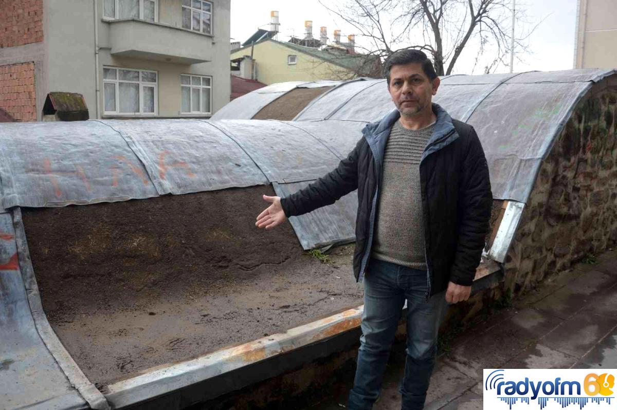 Tokat’ta 8 asırlık tarihi türbenin kurşun çatı levhaları çalındı