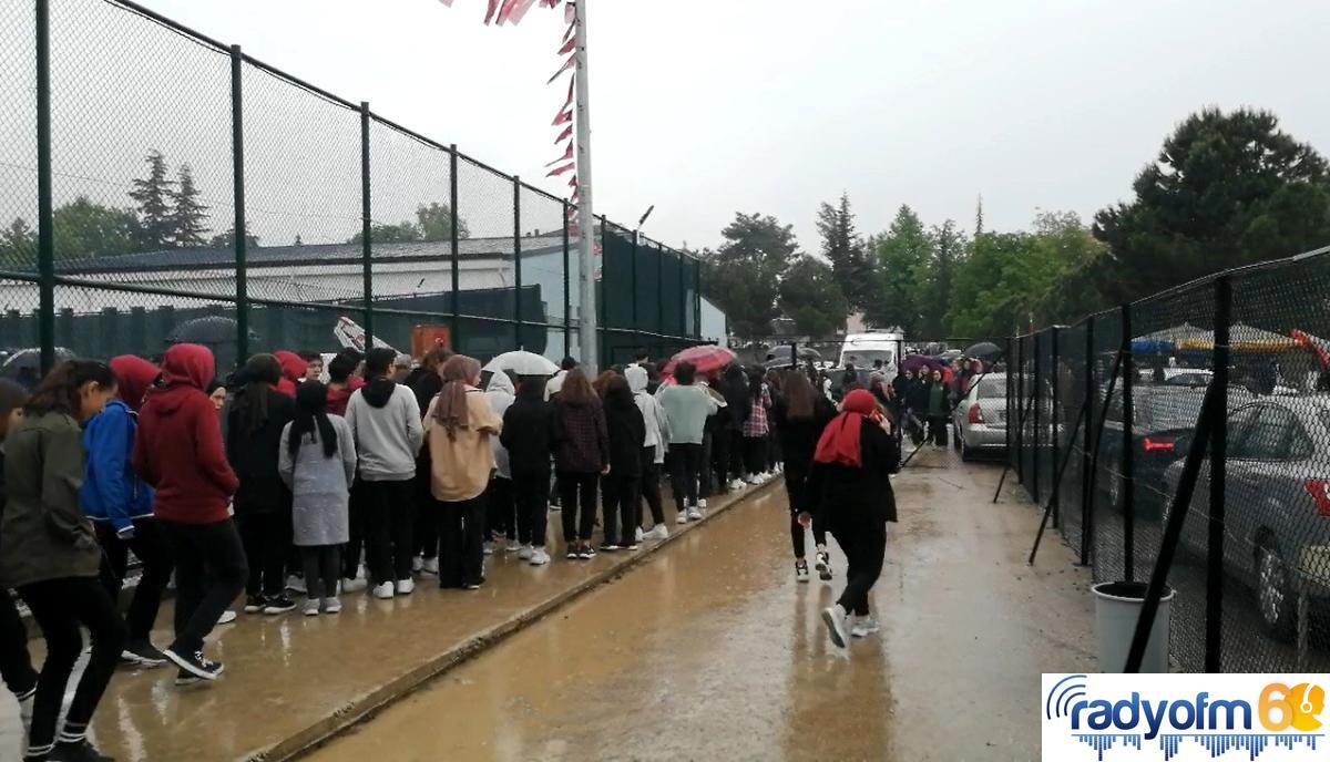 Tokat’ta 19 Mayıs kutlamalarına yağmur engeli