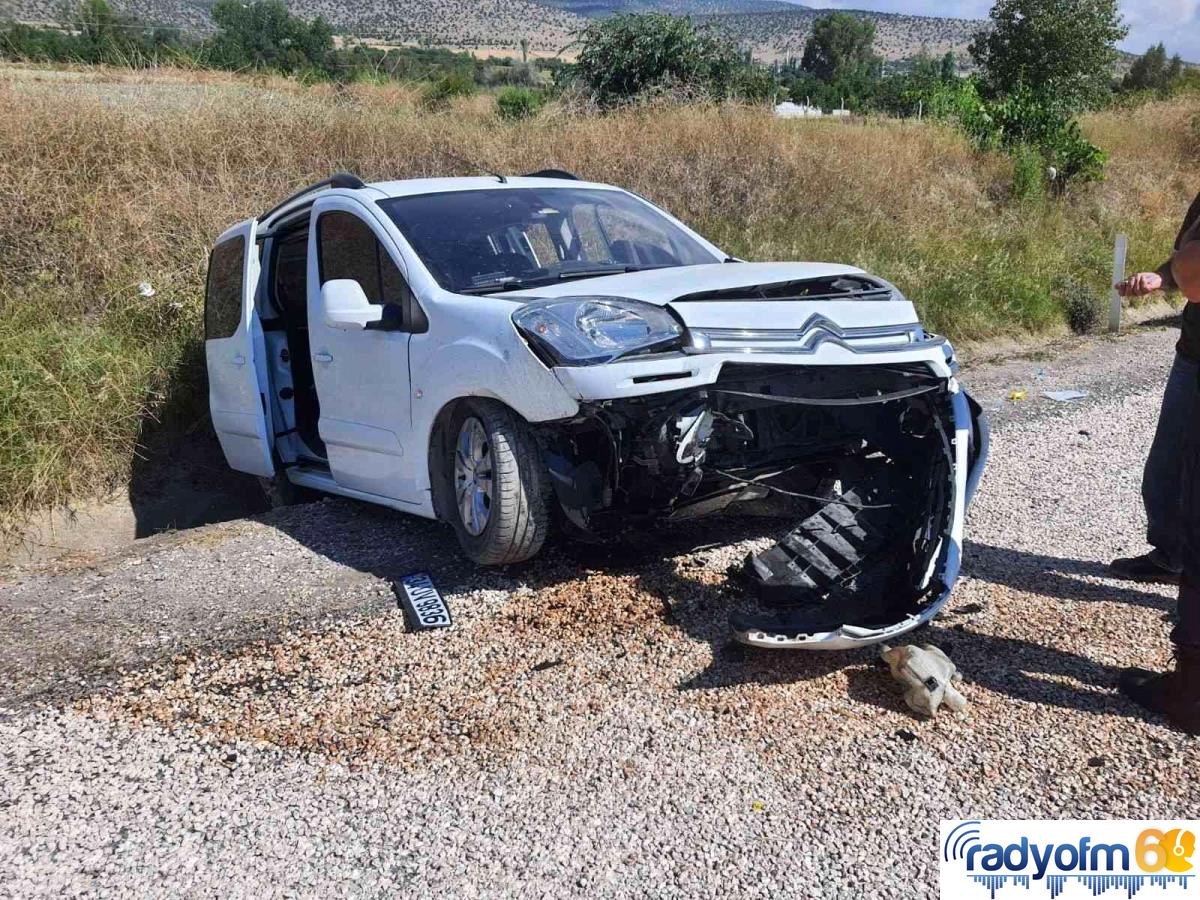 Son dakika haberi… Tokat’ta hafif ticari araç sulama kanalına düştü: 5 yaralı