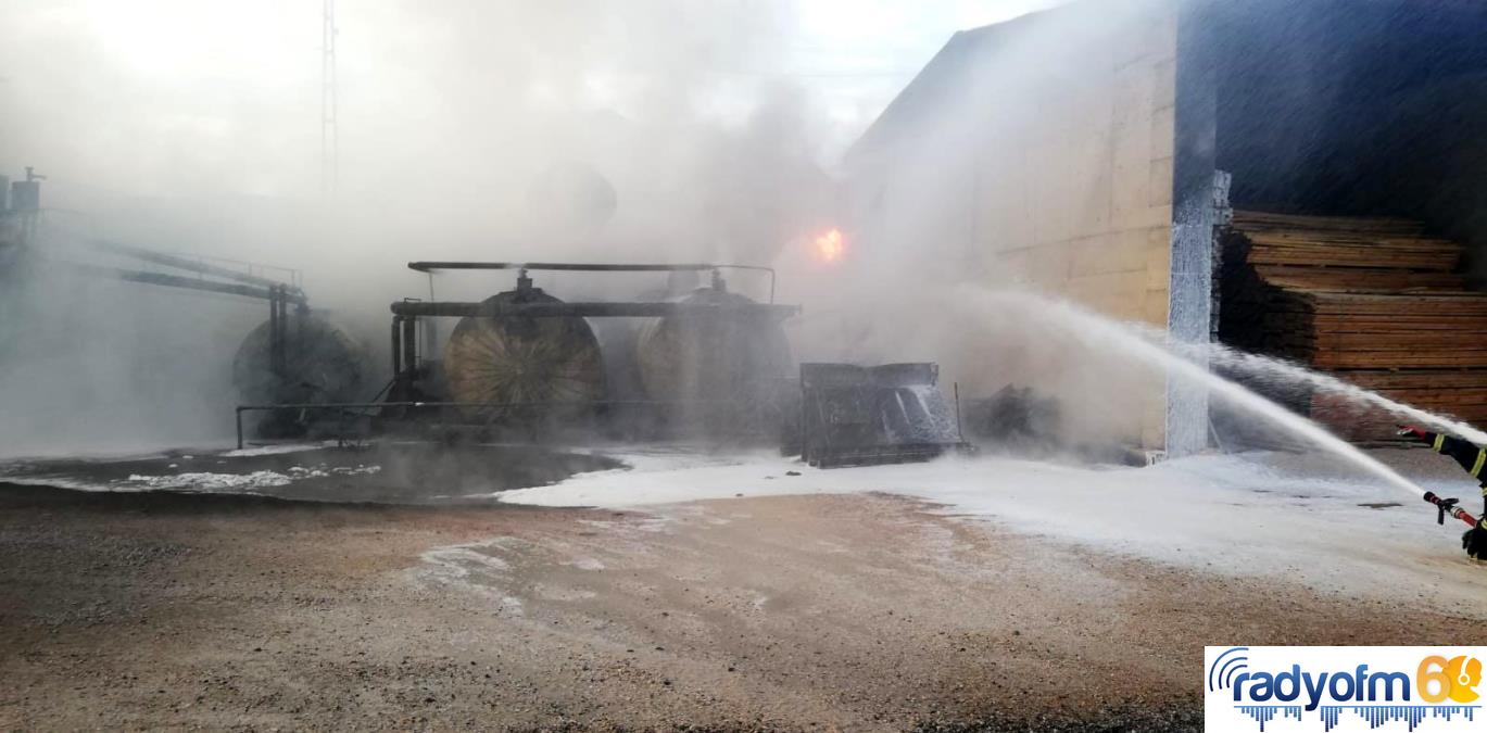 Son dakika haber | Tokat’ta asfalt plentinde yangın çıktı