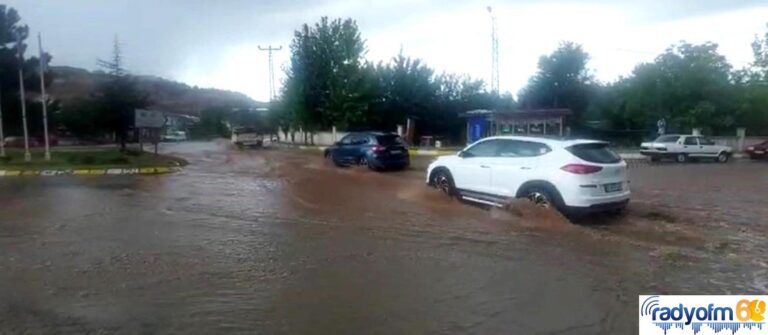 Tokat haberleri | Tokat’ta sağanak ve dolu yağışı etkili oldu