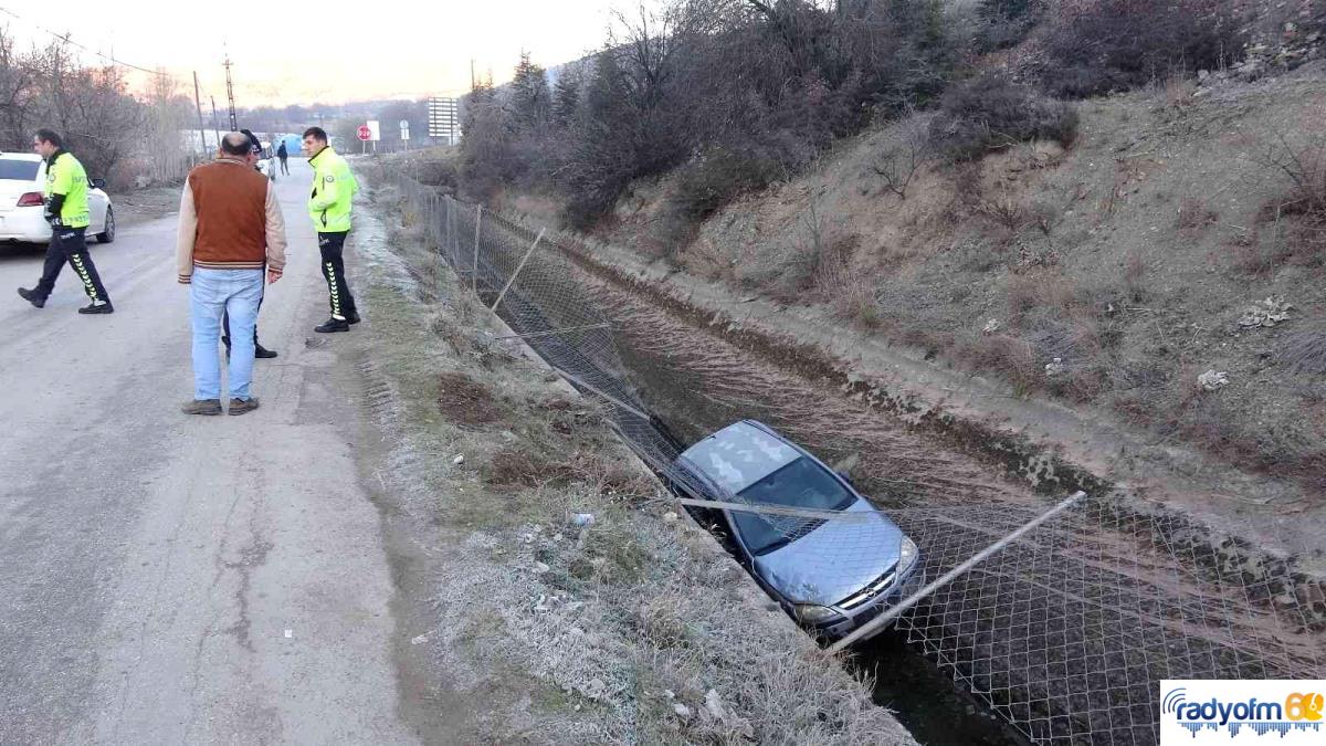 Buzlanma nedeniyle sulama kanalına uçtu